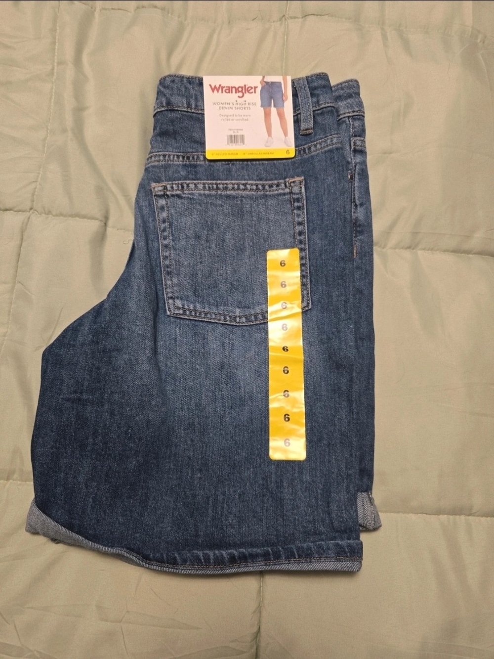 Wrangler Denim Shorts in Classic Blue